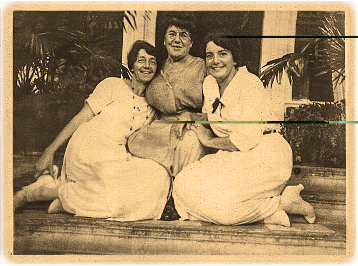 Martha Simpson with her sister and mother